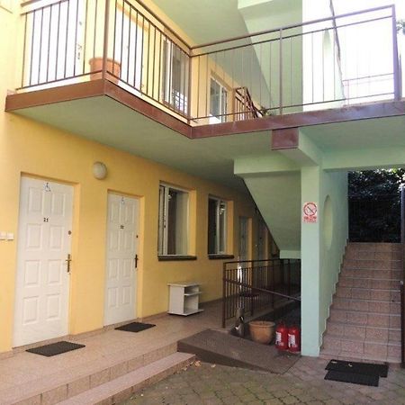 Hostel Malva Łomianki Buitenkant foto