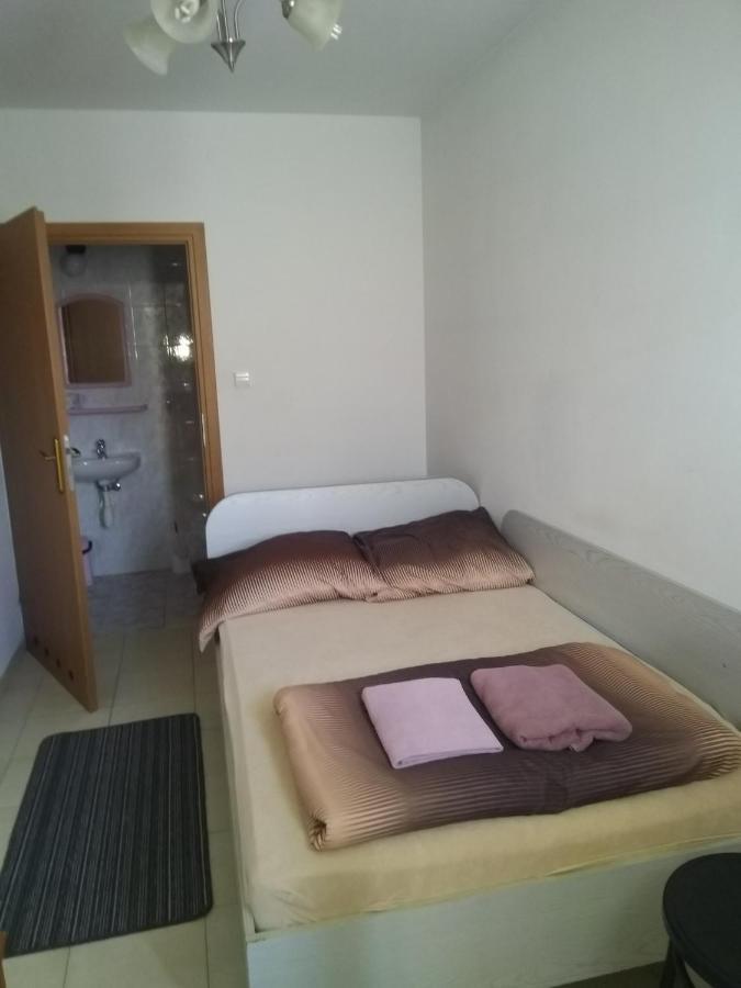 Hostel Malva Łomianki Buitenkant foto
