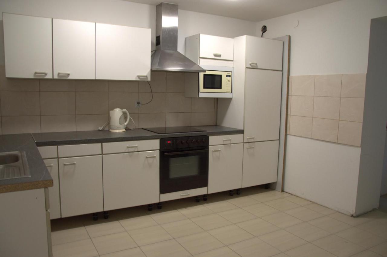Hostel Malva Łomianki Buitenkant foto